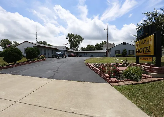 Plaza Motel